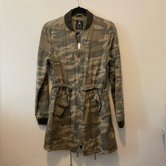 Atmosphere Camouflage Utility Jacket - Picture 2 of 8